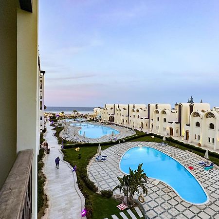 Luxury Beachfront Studio- Foreign Nationals Only Hurghada Exterior foto