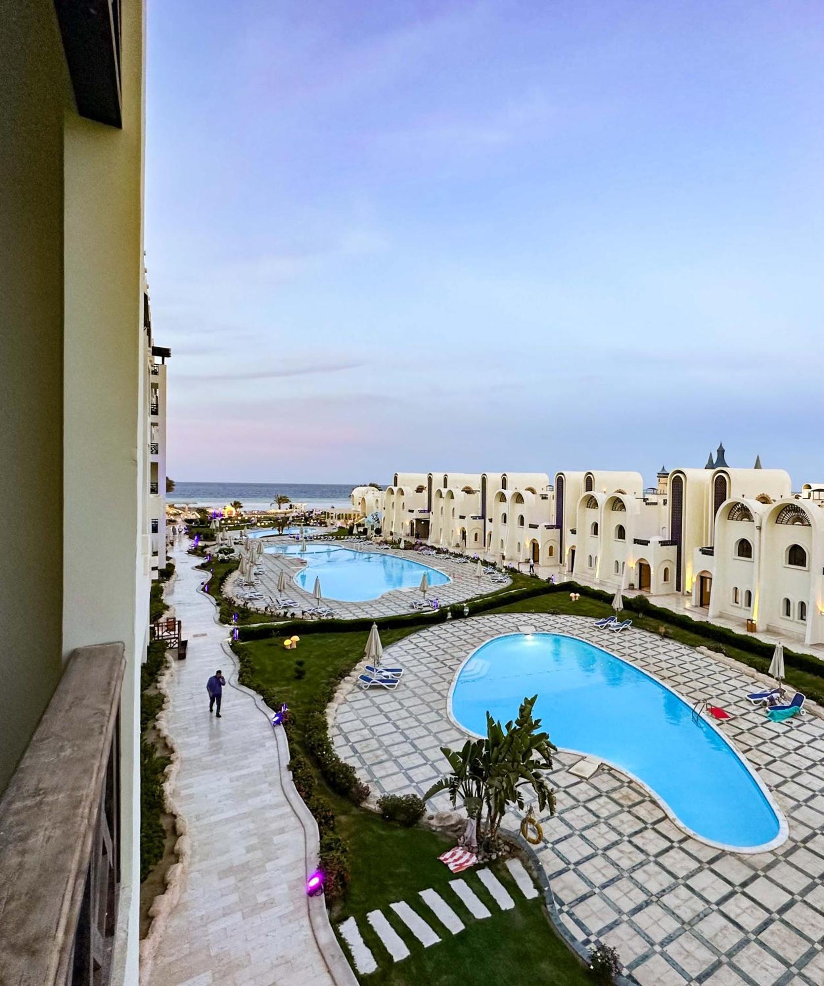 Luxury Beachfront Studio- Foreign Nationals Only Hurghada Exterior foto